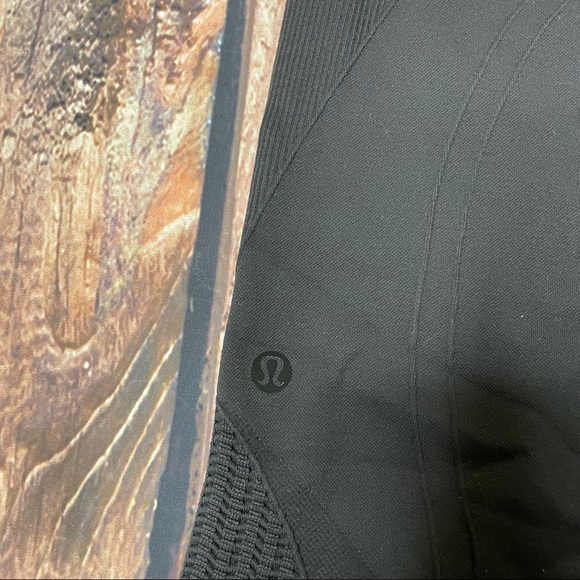 Lululemon Ribbed Cropped Athletic Leggings - Picture 5 of 11